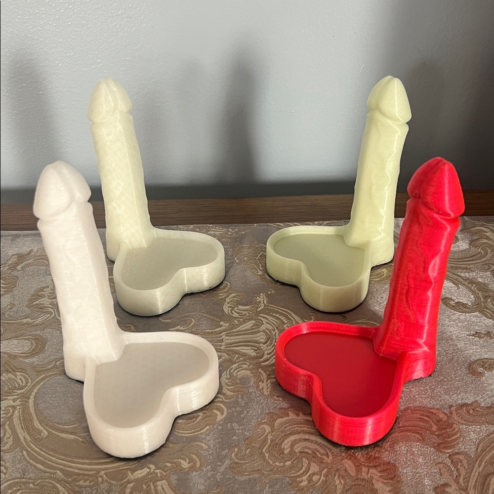 The Blow in the Dark 🐓 Jewelry Holder - Picture 2 of 6